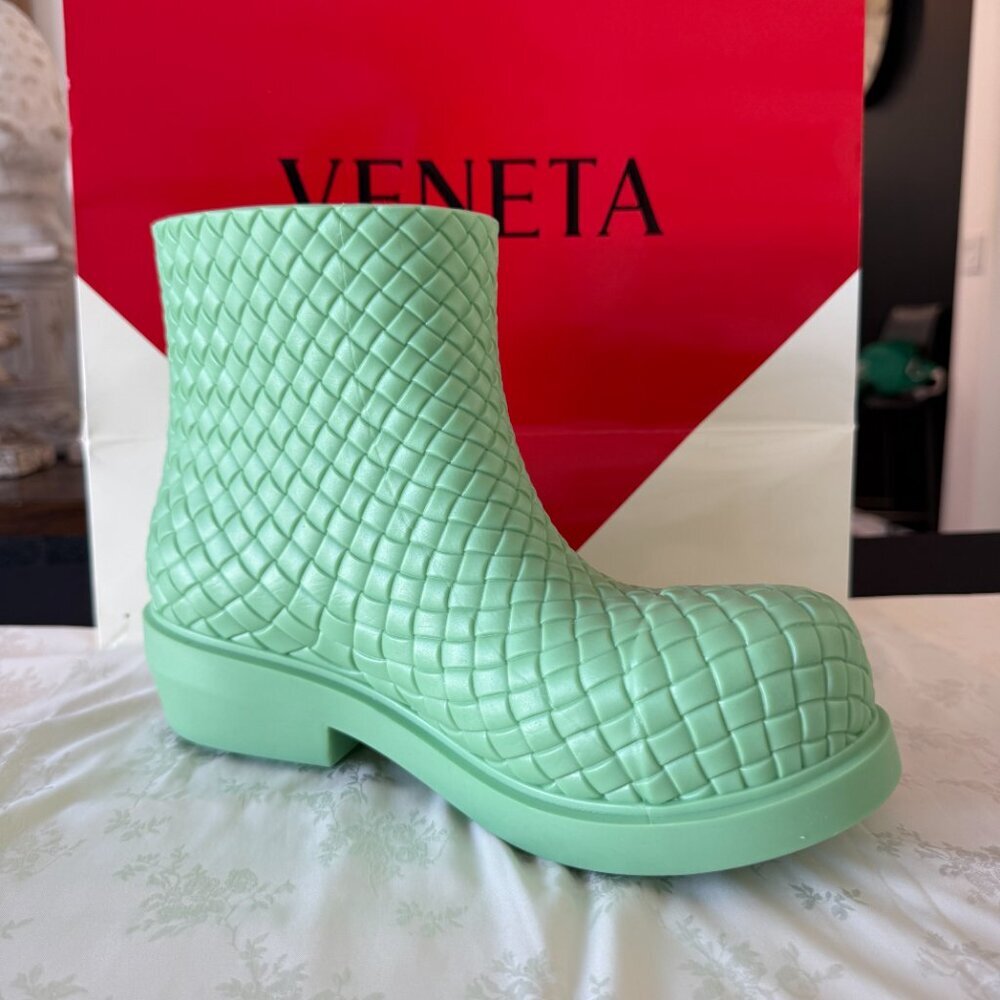 Bottega Veneta 764422 Pistachio Green Women's Rubber Fireman‎ Boots, 38 - Picture 5 of 13